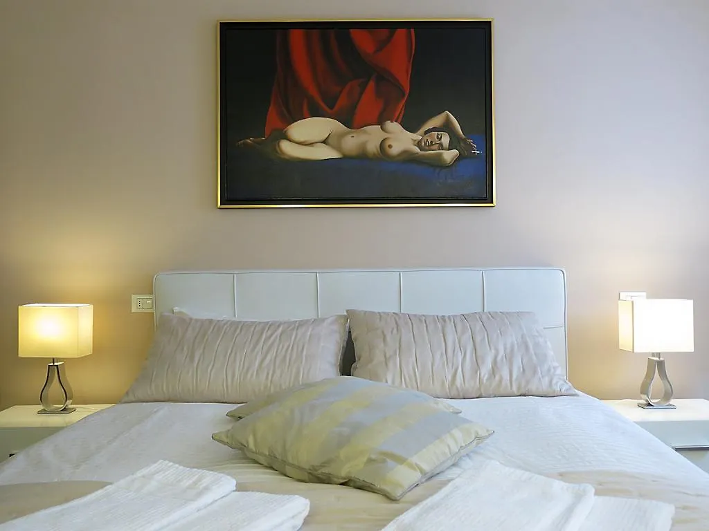 Venice Home Gallery Apartment