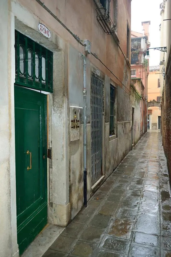 Venice Home Gallery Apartment